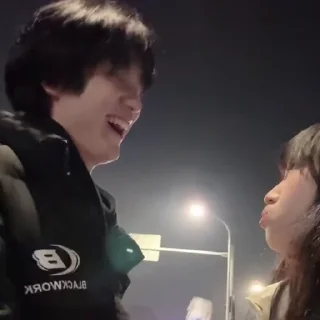 Video sticker ♾ , 𝗦𝘁𝗶𝗰𝗸𝗲𝗿 : @z_z_6 .