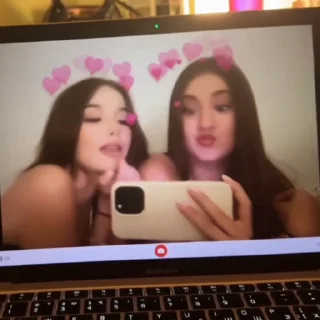 Video sticker 🤩 аня верст от лимы ! ♻️ :: @fStikBot