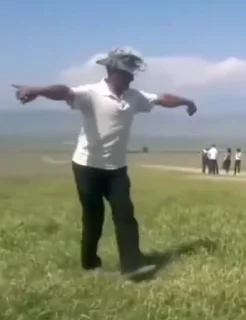 Video sticker 😁 halif | via sticked.app