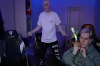 Video sticker 🥳 я хуесоска :: @fStikBot