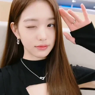 Telegram sticker 📻 ✦ 📻 ; wonyoung @n1mrlcl