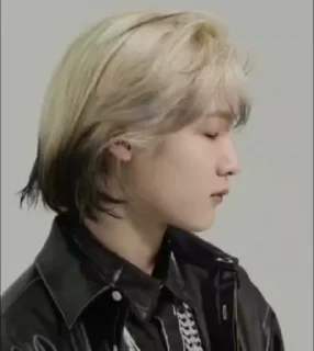 Video sticker 🤨 KLASSHIebar :: @fStikBot
