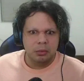 Telegram sticker 😳 wanessa old