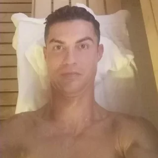 Телеграм стикер 🪱 рональдо оппа :: @fStikBot