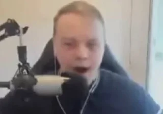 Телеграм стикер 😨 МайнШилд :: @fStikBot