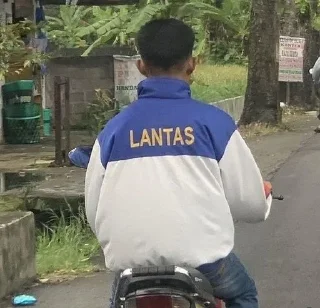 Telegram sticker 😕 el