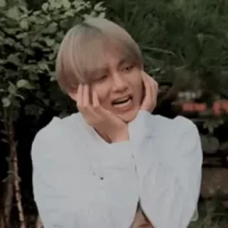 Video sticker 😍 BTSgif :: @fStikBot