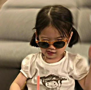 Video sticker 💘 cute baby>•<