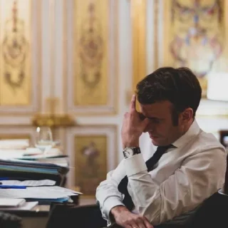 Telegram sticker 🤕 колл центр
