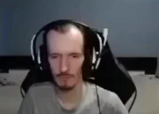 Video sticker 😕 Neonomi25