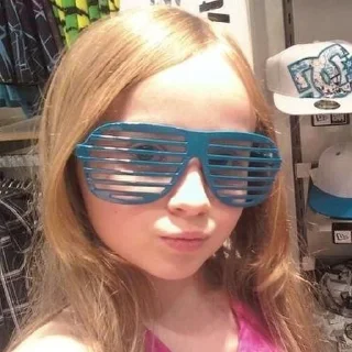 Telegram sticker 😎 @sabrinacarr/@shortnsweete