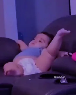 Video sticker 🤩 ㅤ𓆰ㅤ𝗕𝗢𝗠𝗠𝗜ㅤ🦋