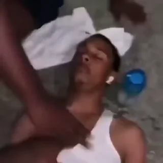 Video sticker 😱 Don't smile babe