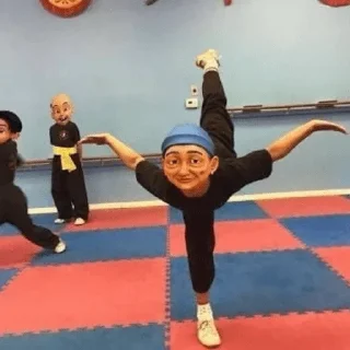 Video sticker 🥰 Ellyyn — @stckrRobot