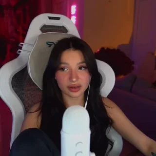 Video sticker 🌟 tenderlybae
BY @LALIMORT