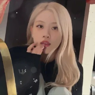 Sticker 💭 ✸ rose | mood
— help for stella :: @fStikBot