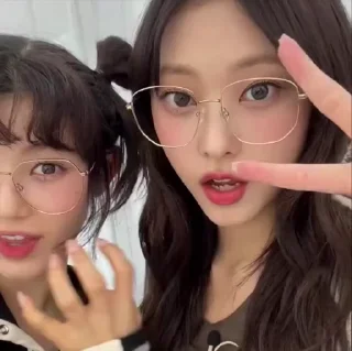 Video sticker 🤩 @HaerinOnly