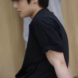 Video sticker 😎 @levilens HiJeon :: @fStikBot