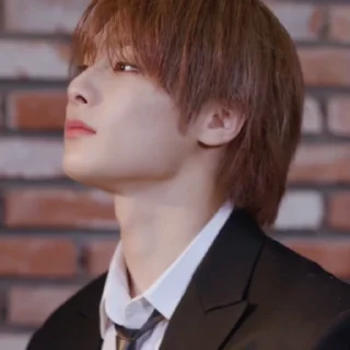 Video sticker 🥵 @levilens HiJeon :: @fStikBot