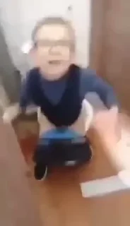 Video sticker 😱 посрал