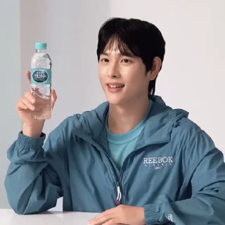 Video sticker 🐳 ﹙🐳﹚‌‌   ⋆    @littlesiwan