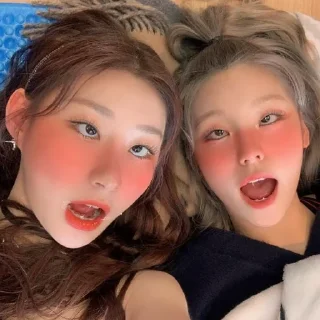 Telegram sticker ❤️ 벌써 네번째 만든 놈 @bo_zy4