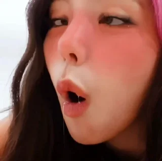 Video sticker ❤️ 벌써 네번째 만든 놈 @bo_zy4