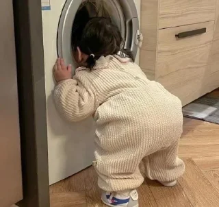 Телеграм стикер 🙈 شُـعــور ᰔᩚ