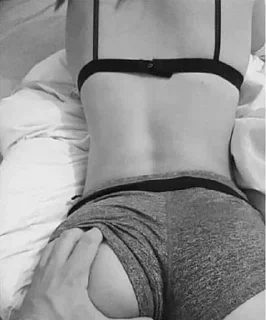 Sticker 😳 больше стиков @poshlstiker