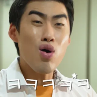 Telegram sticker ⭐ 숏박스 이진 “할래말래콘” @moe_sticker_bot