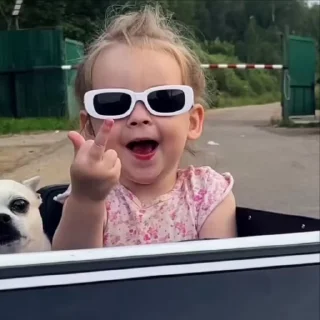 Video sticker 🌟 ThatyOFF