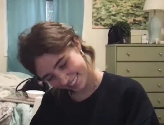 Video sticker 😊 Clairo @StickersByAnt