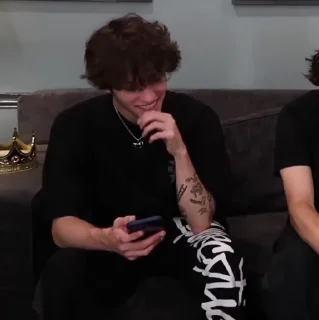 Video sticker 🔝 ‌ ‌ ‌ ‌ ‌ ‌  ‌       𝖬𝖺𝗍𝗍 @Denny9x 6.𝗑︎𝗈