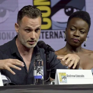 Telegram sticker 🥴 Andrew Lincoln | @TWD_FAN