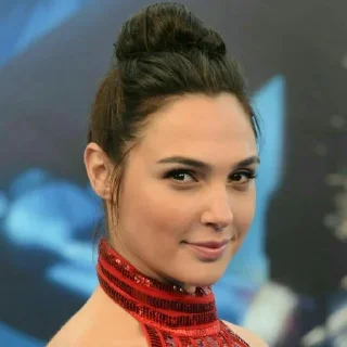 Телеграм стикер 😊 Gal Gadot ¦ @figurinhasWa