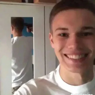 Video sticker 😍 Cheip moods