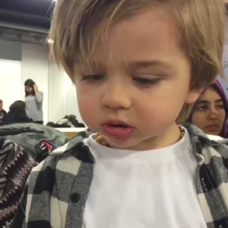 Video sticker 🧸 @imsonim