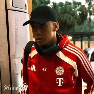 Telegram sticker ⚽ - ᗷY @ahMshY 𓉮 . Jamal Musiala