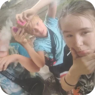 Video sticker 🫥 Yungways (@hugeddos)