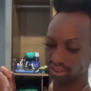 Video sticker 🗒 ₍ ✶ . 𑄇 ᥆ ᥆ ძ 🛁 ˖ ་ 🄂 冬 @WeaponPack