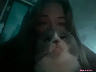Телеграм стикер 😳 Создано тут 👉🏻 @sozdsti_bot