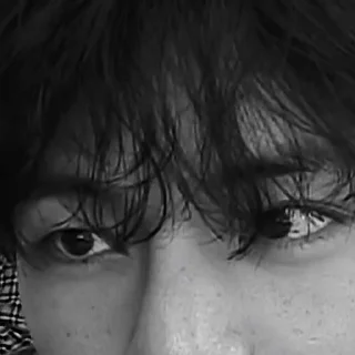 Video sticker 🖤 taehyung [ @helpjki ]