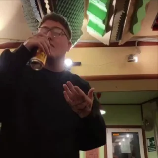 Video sticker 😘 CMH --> @stickfm