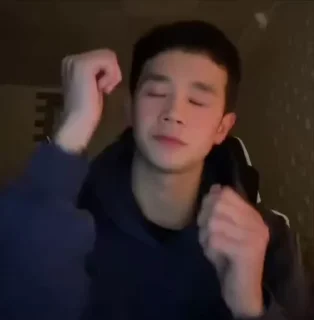 Video sticker 🕺 эра ➡️ @Ctikerubot