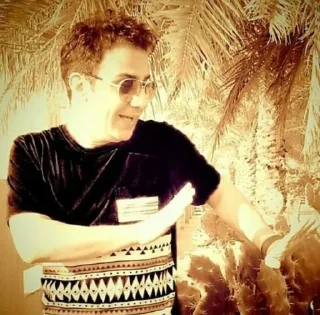 Telegram sticker 🕺 Poor rang [ @errphn_chnll ]