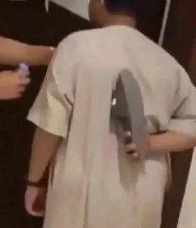 Телеграм стикер 🩴 Best friende