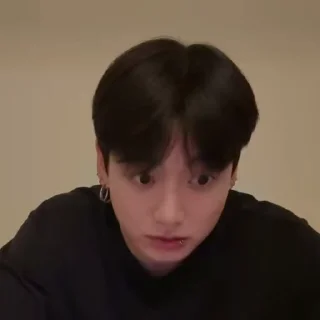 Video sticker 🤔 quem