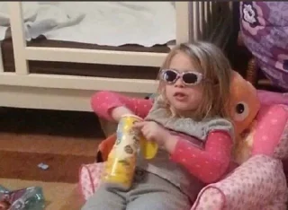 Video sticker 🌚 @trta1