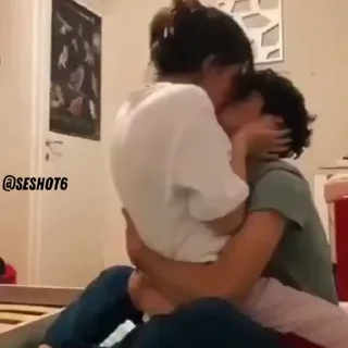 Video sticker 😚 @KaSiFGiFs | @sx18u