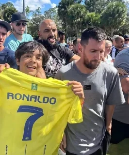 Telegram sticker 🌟 𝙍𝙚𝙖𝙘𝙩𝙞𝙤𝙣𝙨 🙂| @ThomasShebLYY